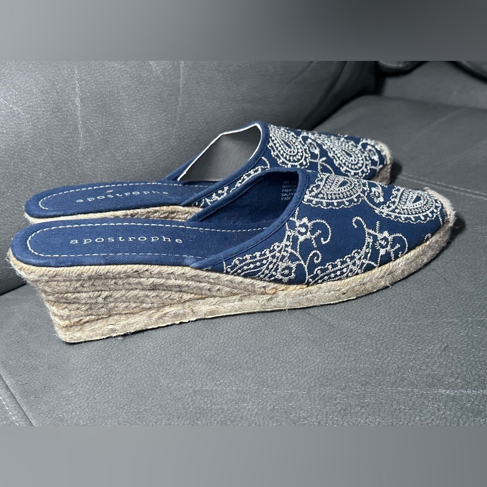 Espadrille Wedges with Embroidered Design - Picture 2 of 8